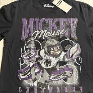 Disney X Neff Hockey Mickey Mouse Mens T-Shirt
Size Small, Brand New with Tags